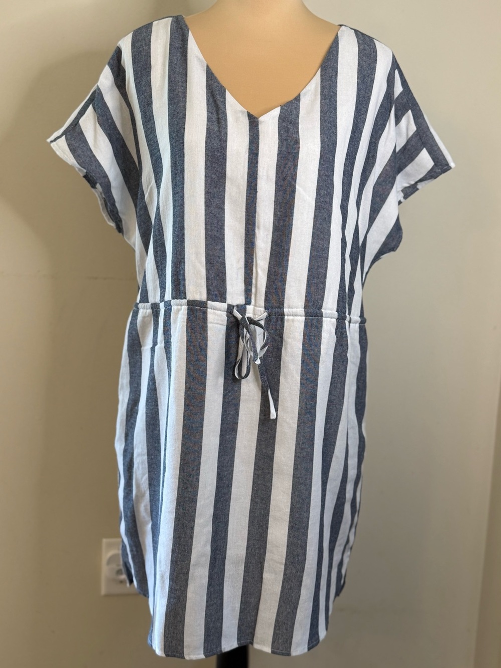 Kori knee length dress bluish gray & white striped versatile SZ M